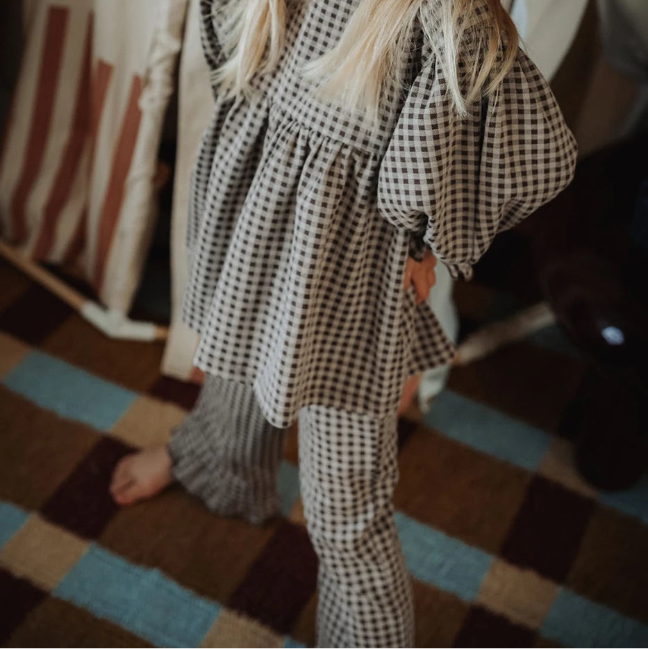 Ella Bukser