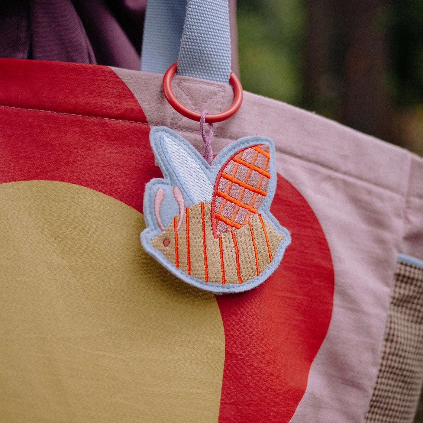 Embroidered keychain Taske