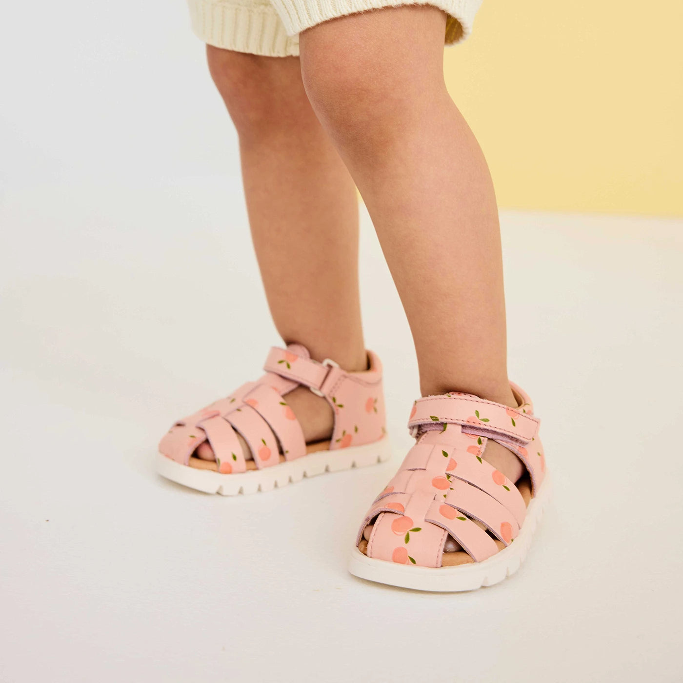 Beka s Lukkede sandal