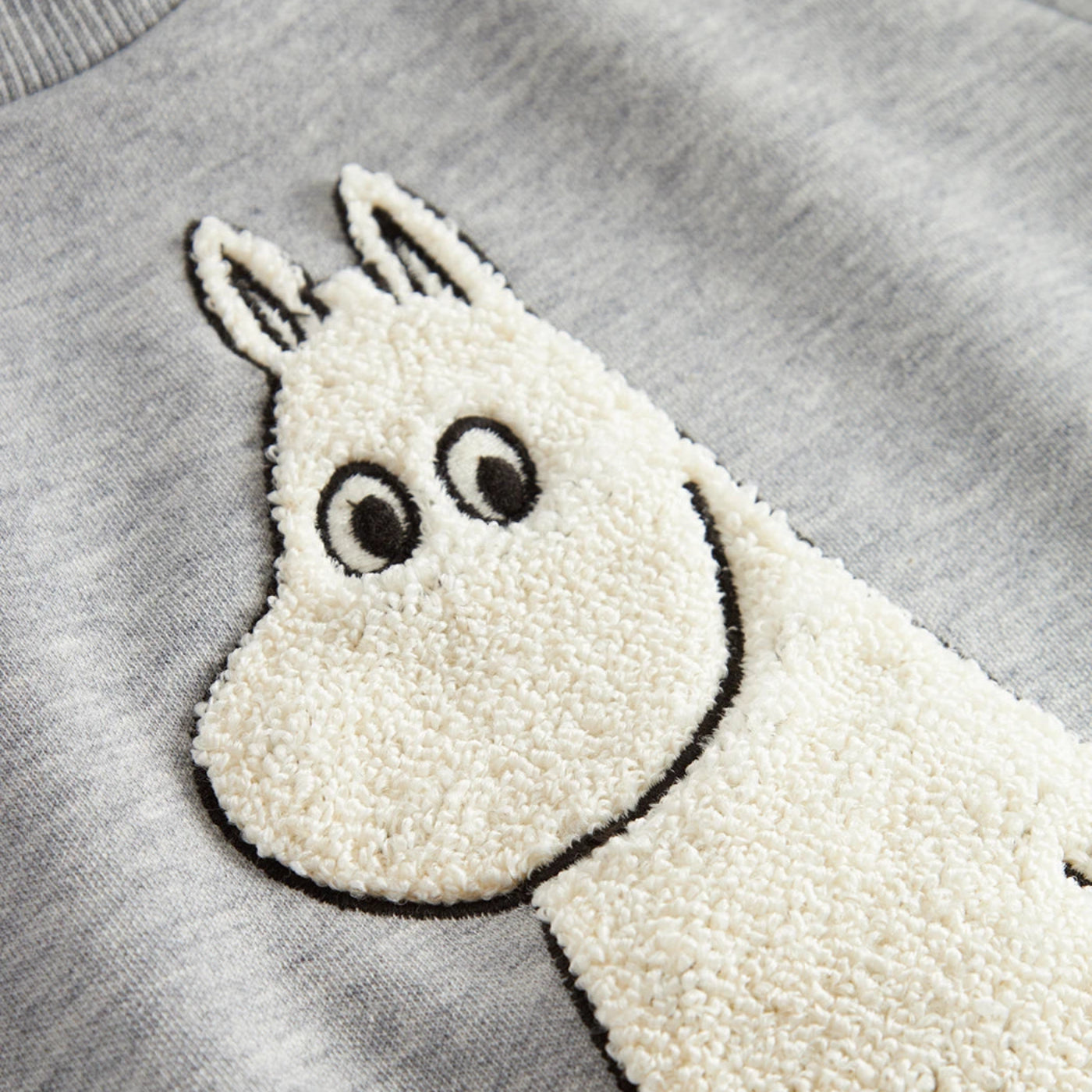 Theos b Sweatshirt