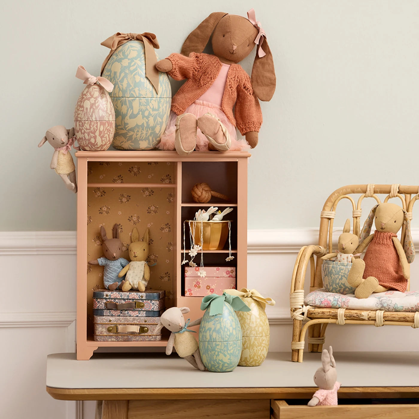 Easter egg with micro rabbit Påske