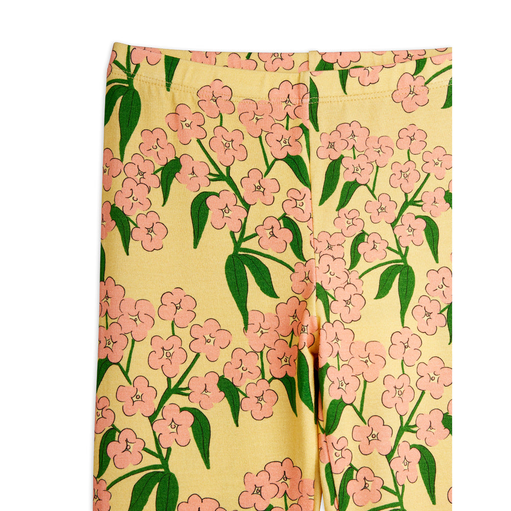 Alpine flowers playtime