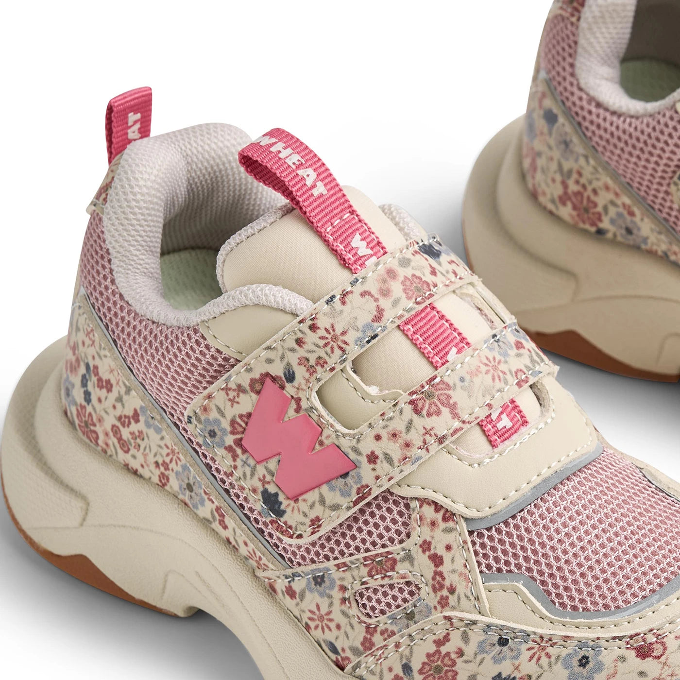 Cove Sneakers